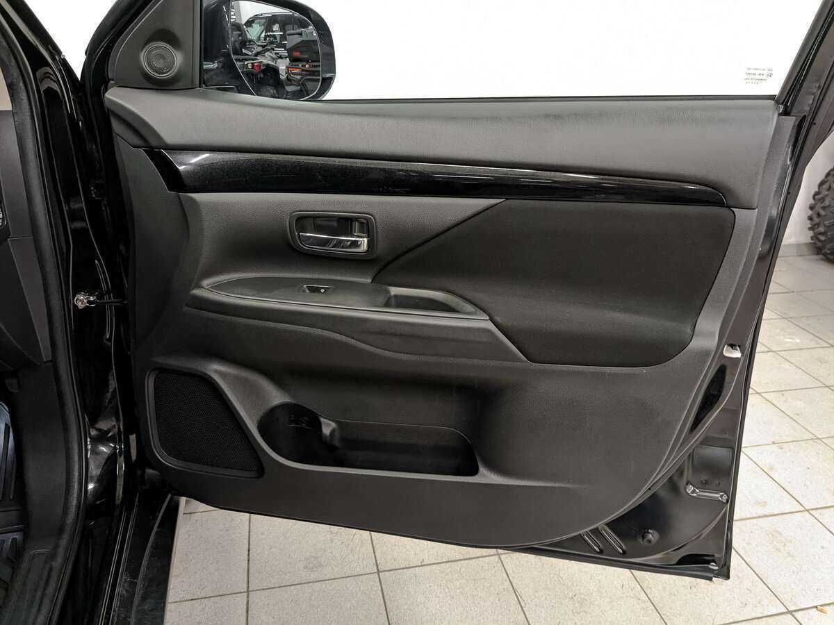 Митсубиши Оутлэндер б/у, 2020, Вариатор. Фото: #20