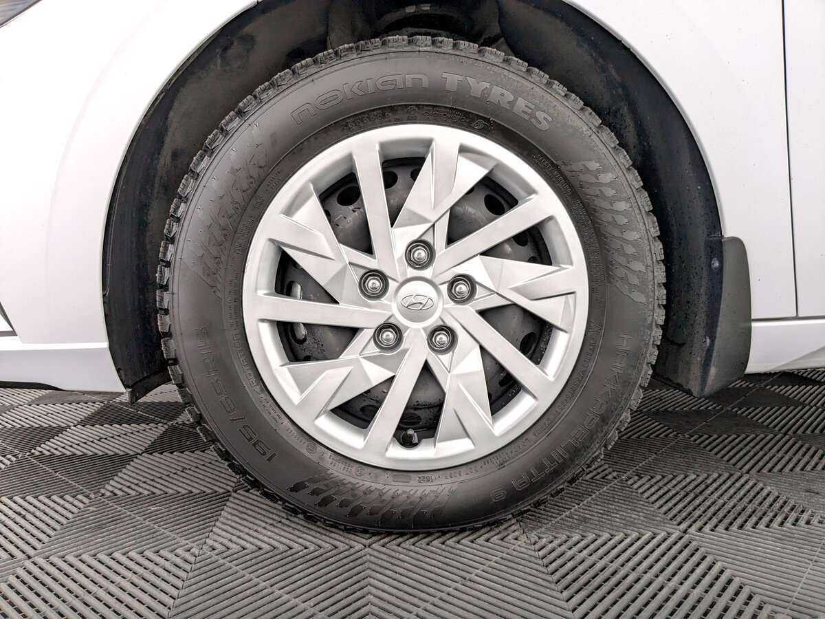 Hyundai Elantra б/у, 2022, Автоматическая. Фото: #17