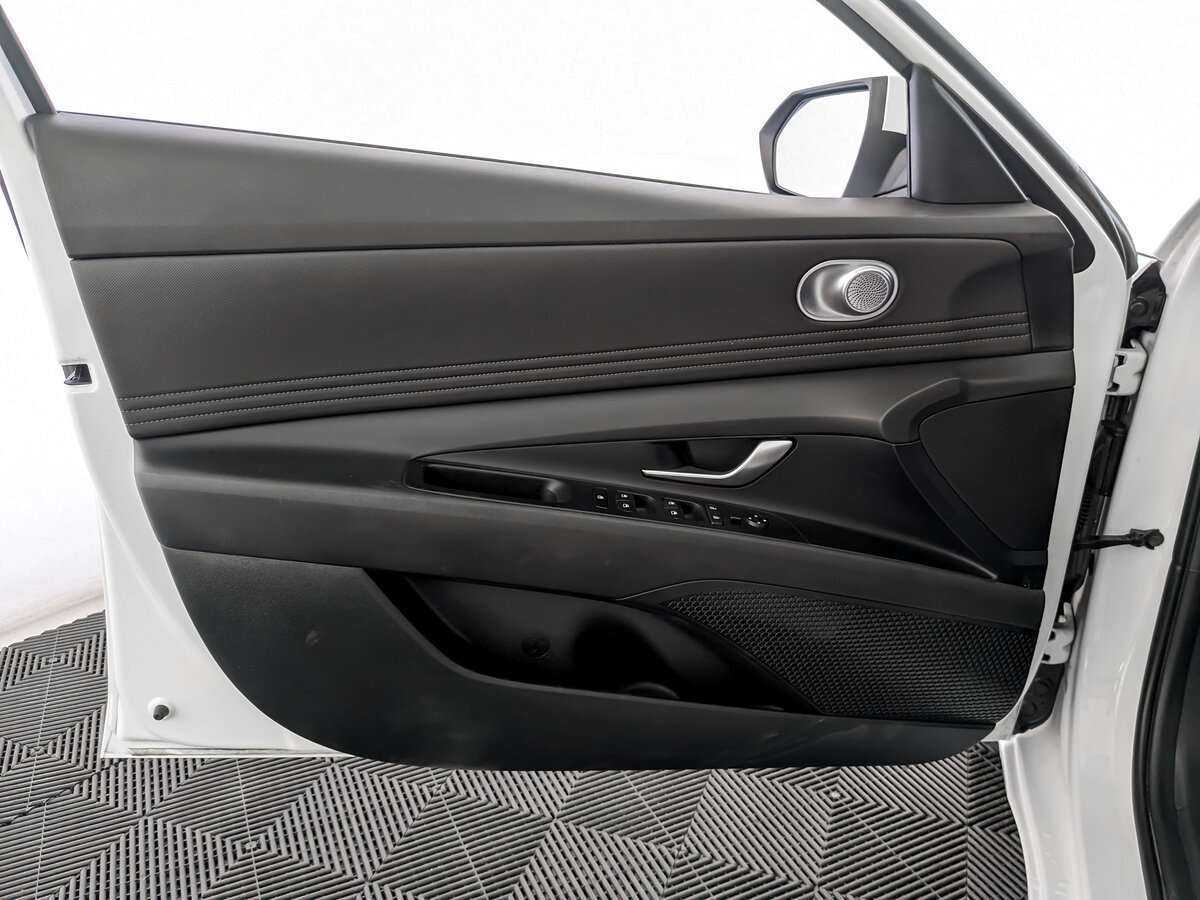 Hyundai Elantra б/у, 2022, Автоматическая. Фото: #18
