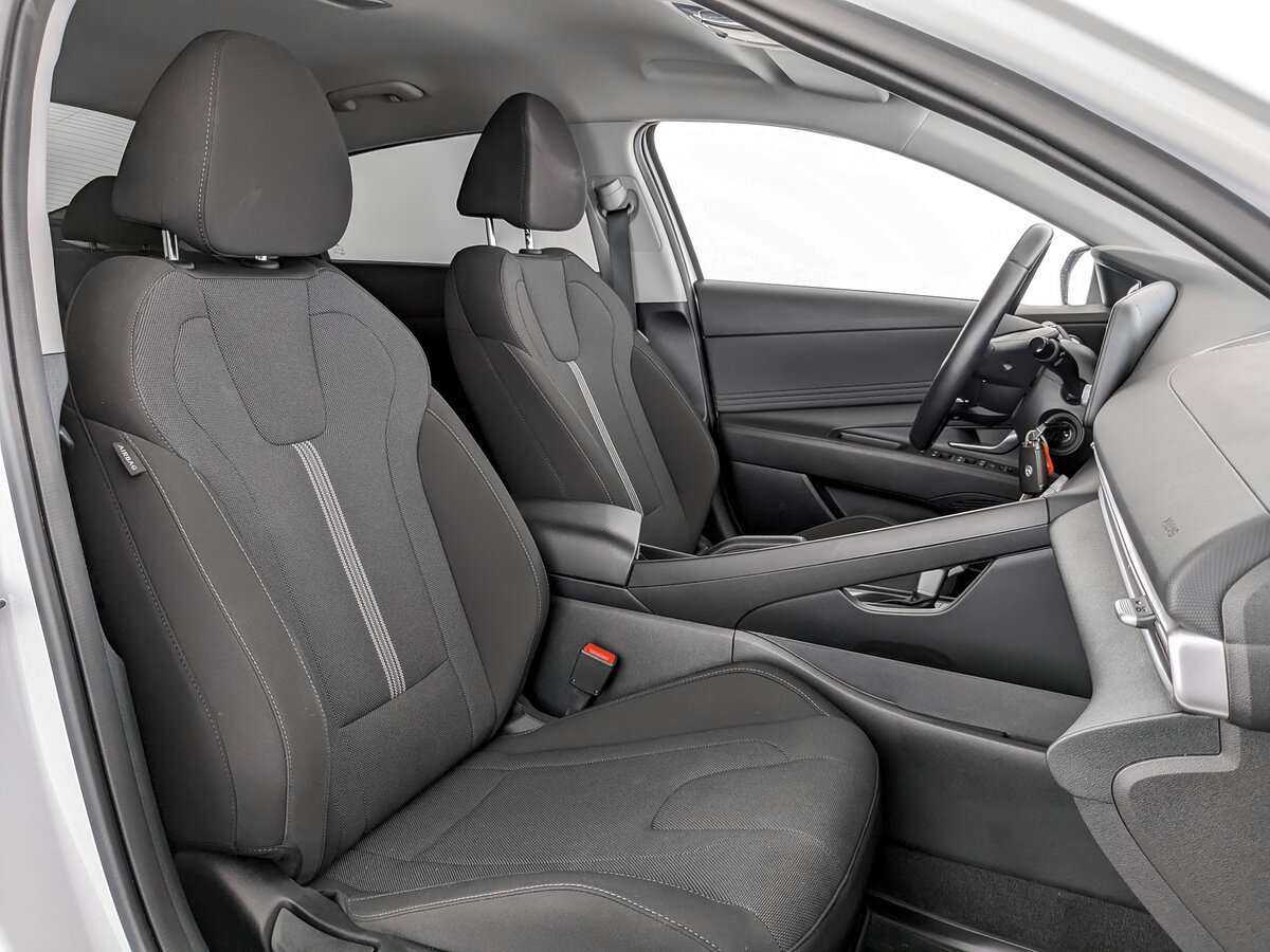 Hyundai Elantra б/у, 2022, Автоматическая. Фото: #22