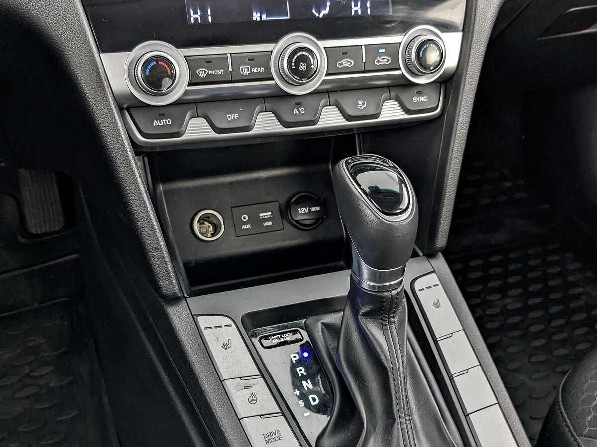 Hyundai Elantra б/у, 2020, Автоматическая. Фото: #21