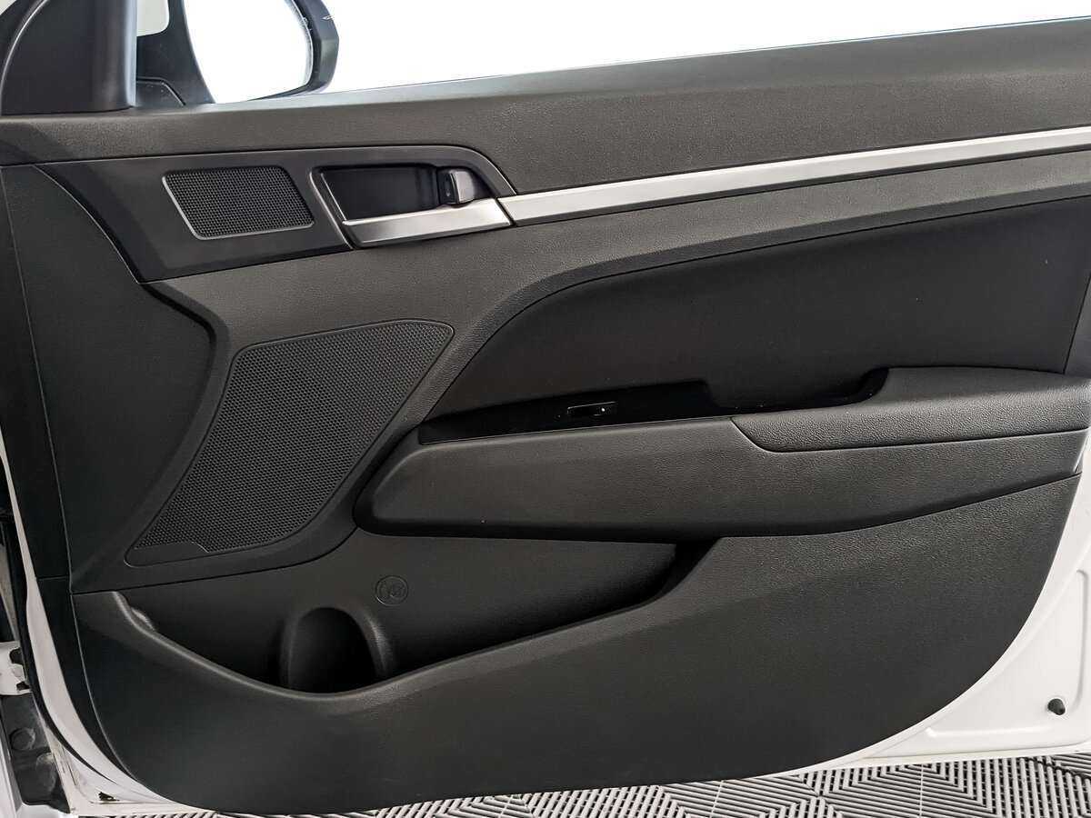 Hyundai Elantra б/у, 2020, Автоматическая. Фото: #20
