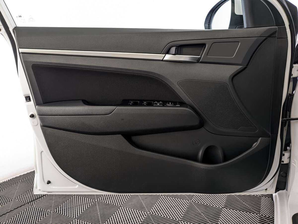Hyundai Elantra б/у, 2020, Автоматическая. Фото: #18