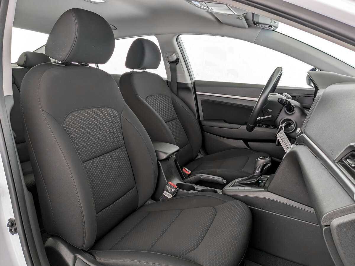 Hyundai Elantra б/у, 2020, Автоматическая. Фото: #18
