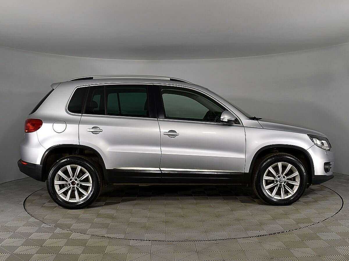 Volkswagen Tiguan б/у, 2012, Автоматическая. Фото: #4