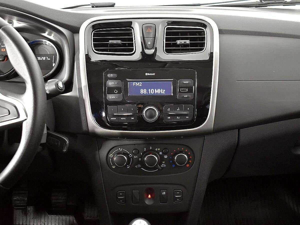 Рено Сандеро б/у, 2020, Механическая. Фото: #11