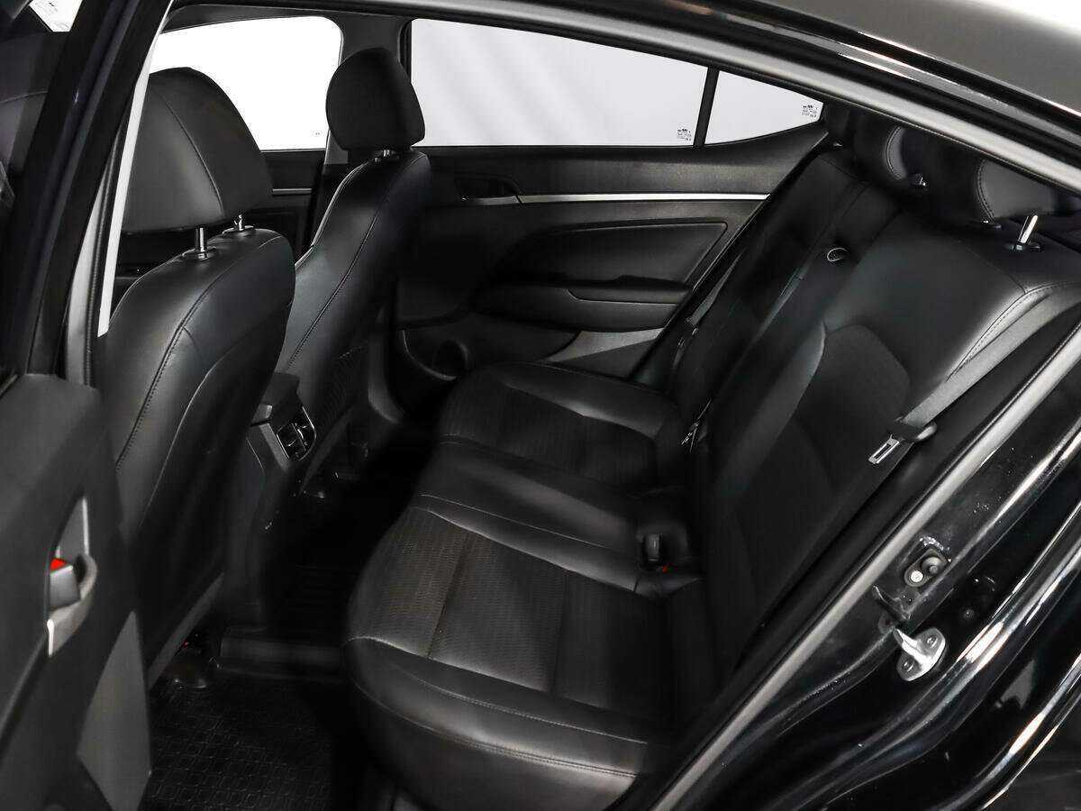 Hyundai Elantra б/у, 2017, Автоматическая. Фото: #9