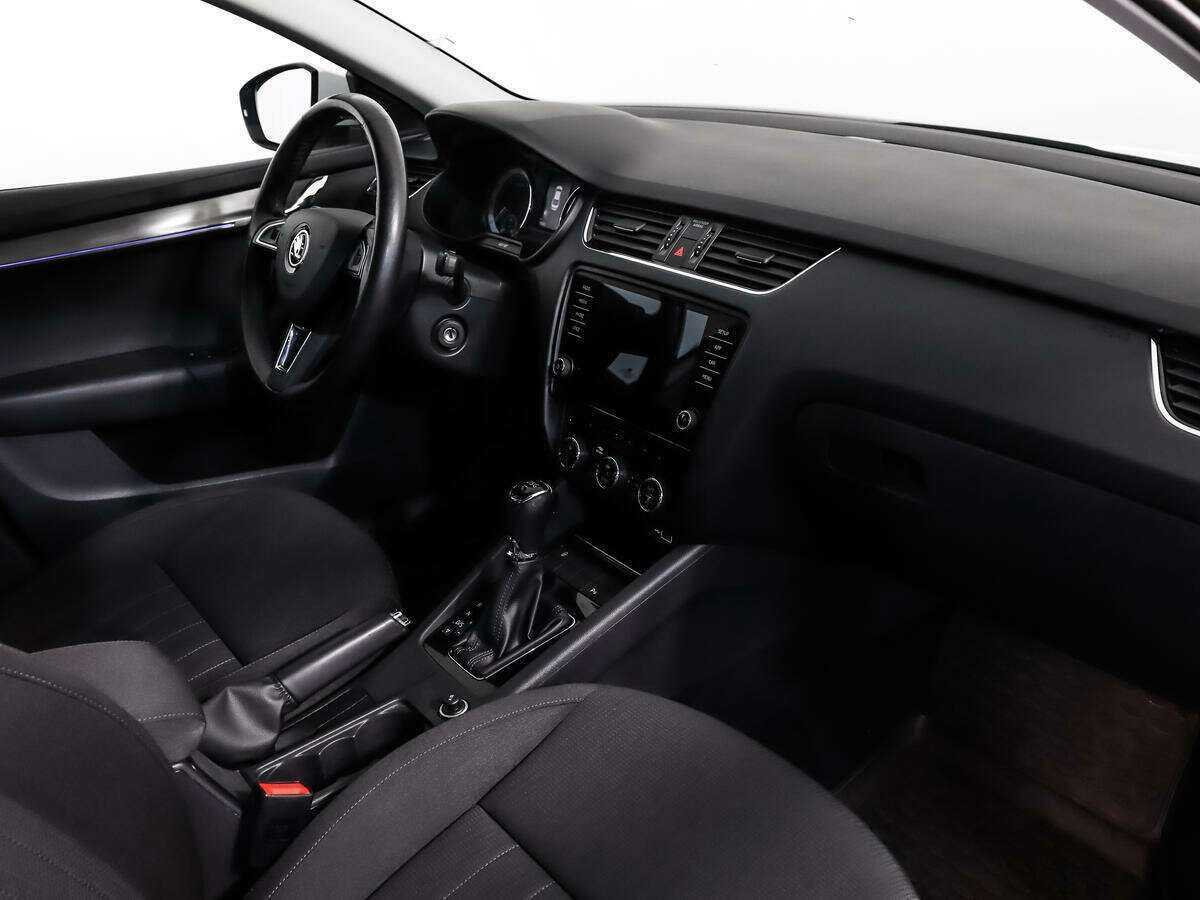 Шкода Октавия б/у, 2018, Роботизированная. Фото: #10