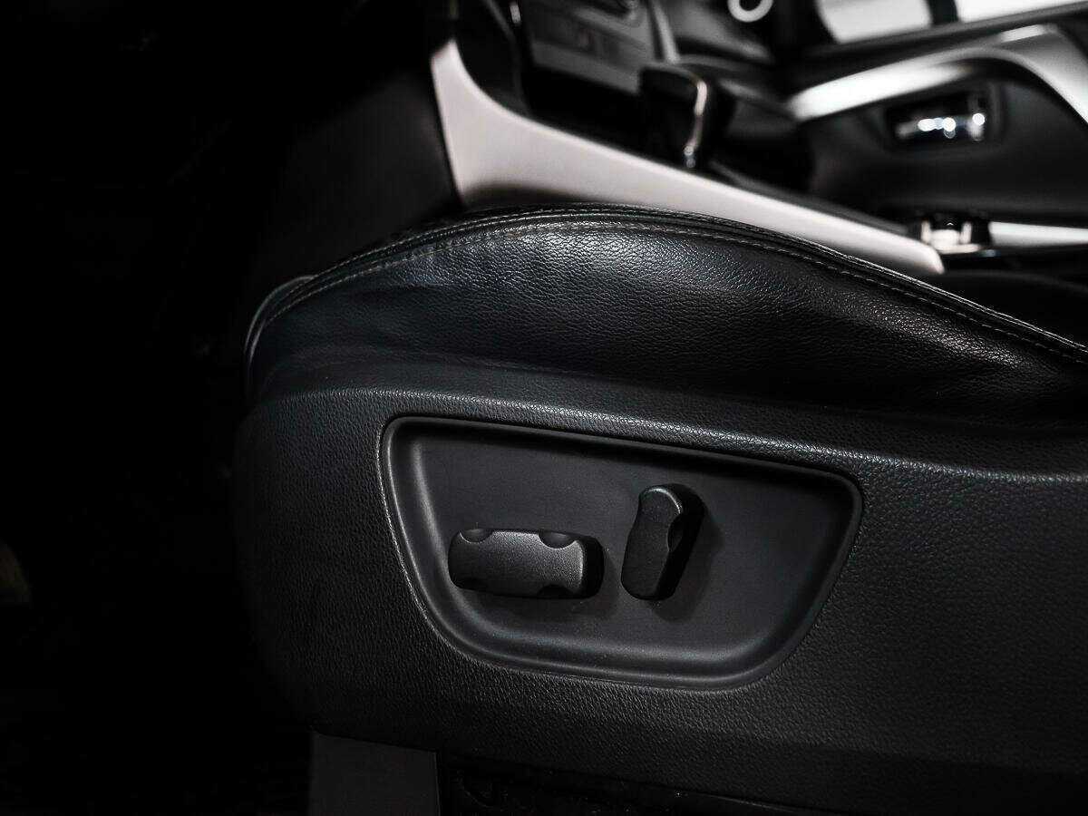 Митсубиши Паджеро Спорт б/у, 2016, Автоматическая. Фото: #8