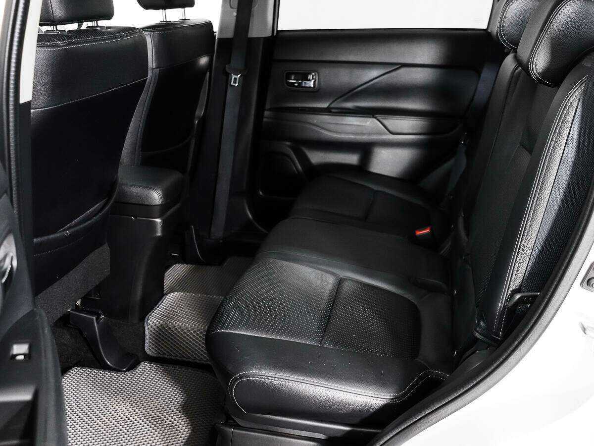 Митсубиши Оутлэндер б/у, 2016, Вариатор. Фото: #11