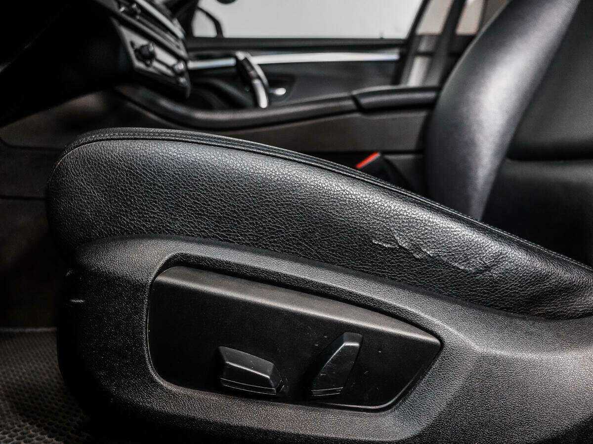 БМВ 5 серии б/у, 2013, Автоматическая. Фото: #7