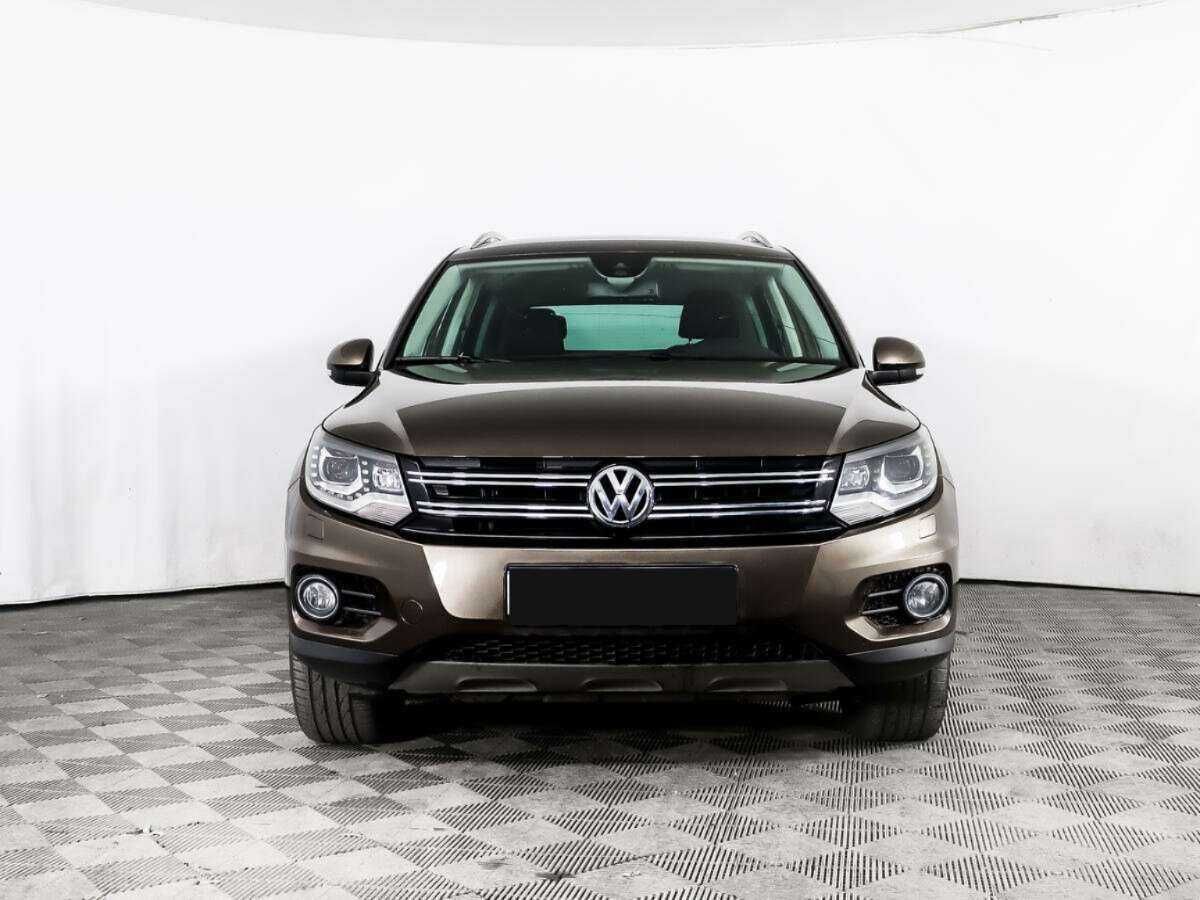Volkswagen Tiguan б/у, 2015, Автоматическая. Фото: #1