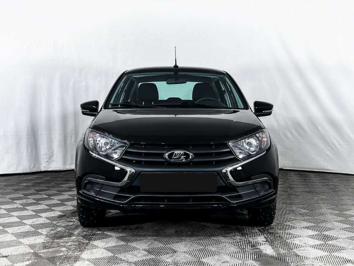 Лада (ВАЗ) Гранта б/у, 2023, Механическая. Фото: #1