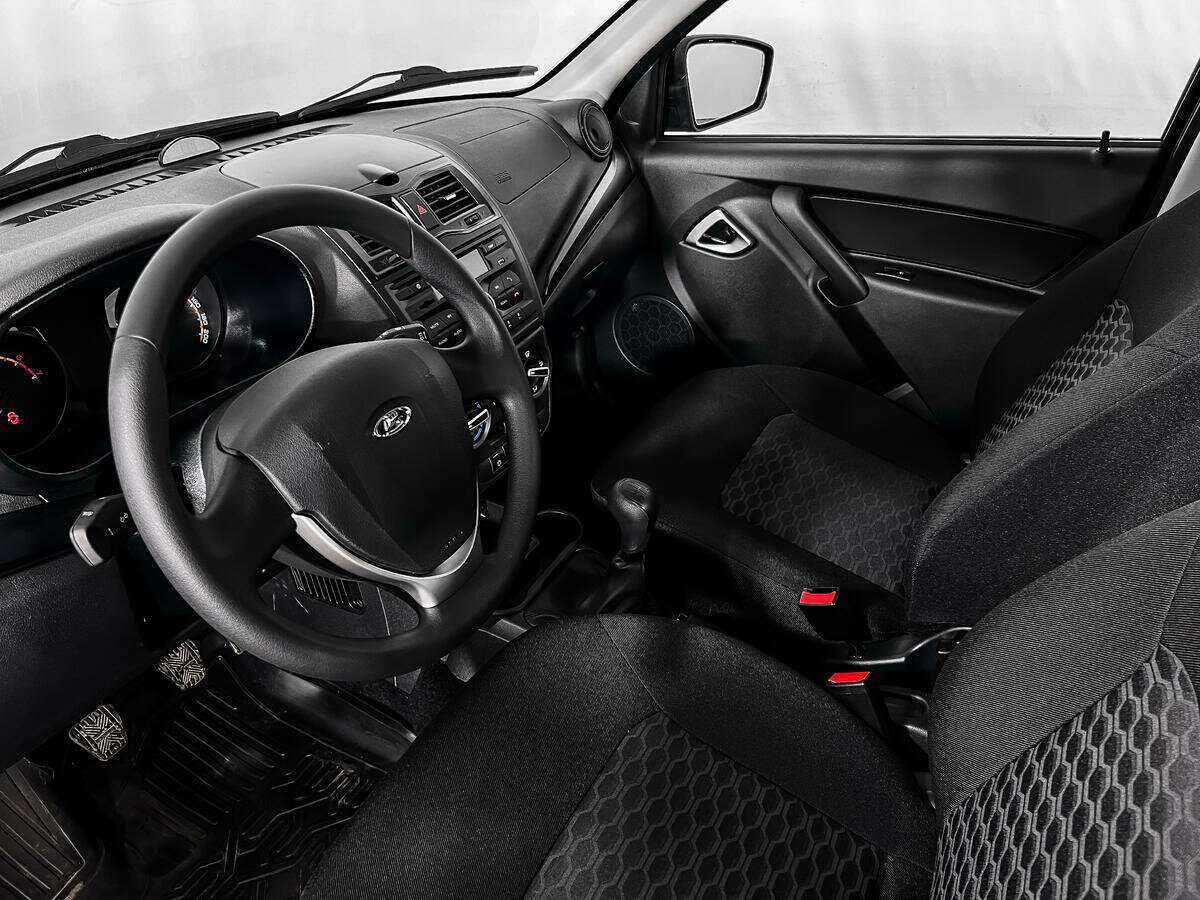 Лада (ВАЗ) Гранта б/у, 2023, Механическая. Фото: #8