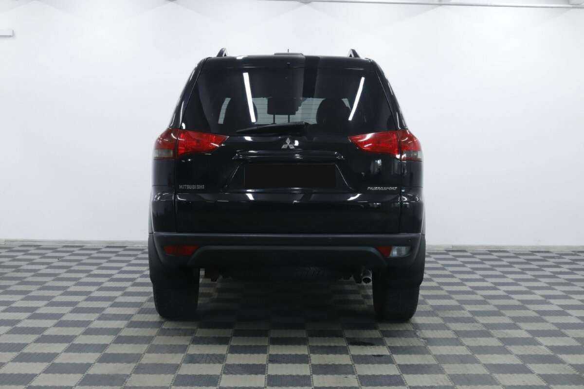 Митсубиши Паджеро Спорт б/у, 2015, Автоматическая. Фото: #4