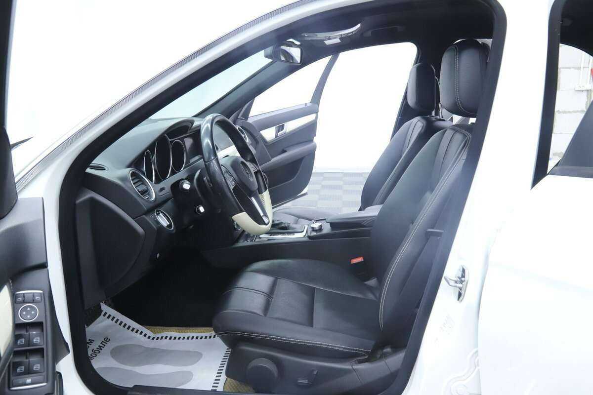 Мерседес-Бенц Ц-Класс б/у, 2014, Автоматическая. Фото: #6