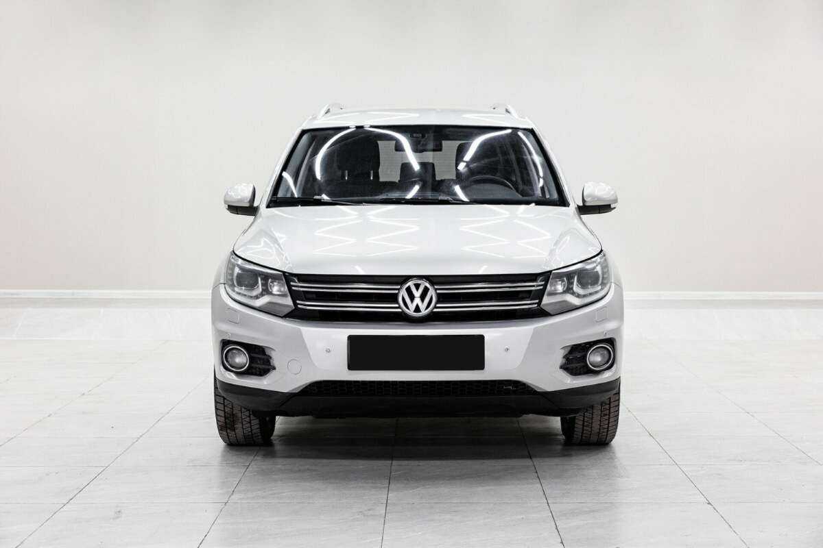 Volkswagen Tiguan б/у, 2012, Автоматическая. Фото: #1