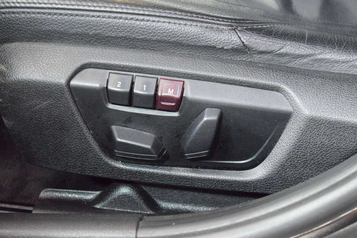 БМВ 3 серии б/у, 2012, Автоматическая. Фото: #10