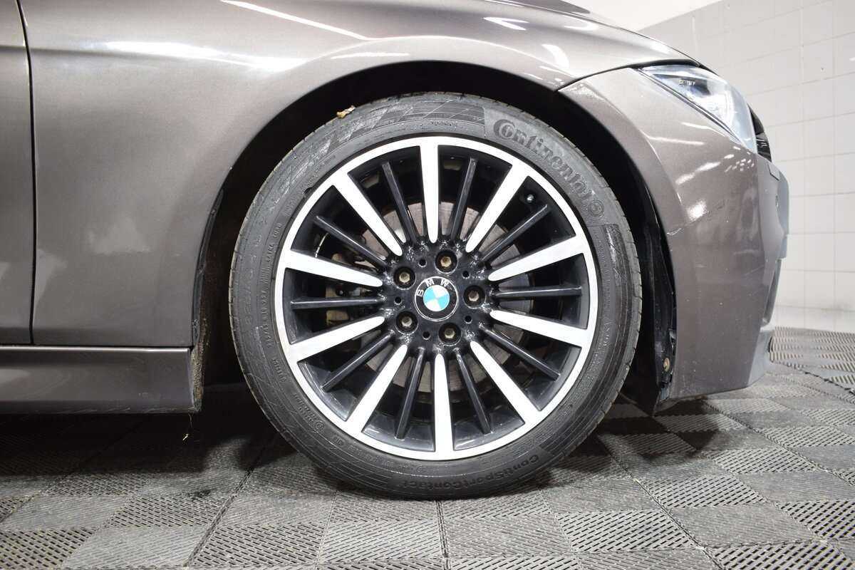 БМВ 3 серии б/у, 2012, Автоматическая. Фото: #21