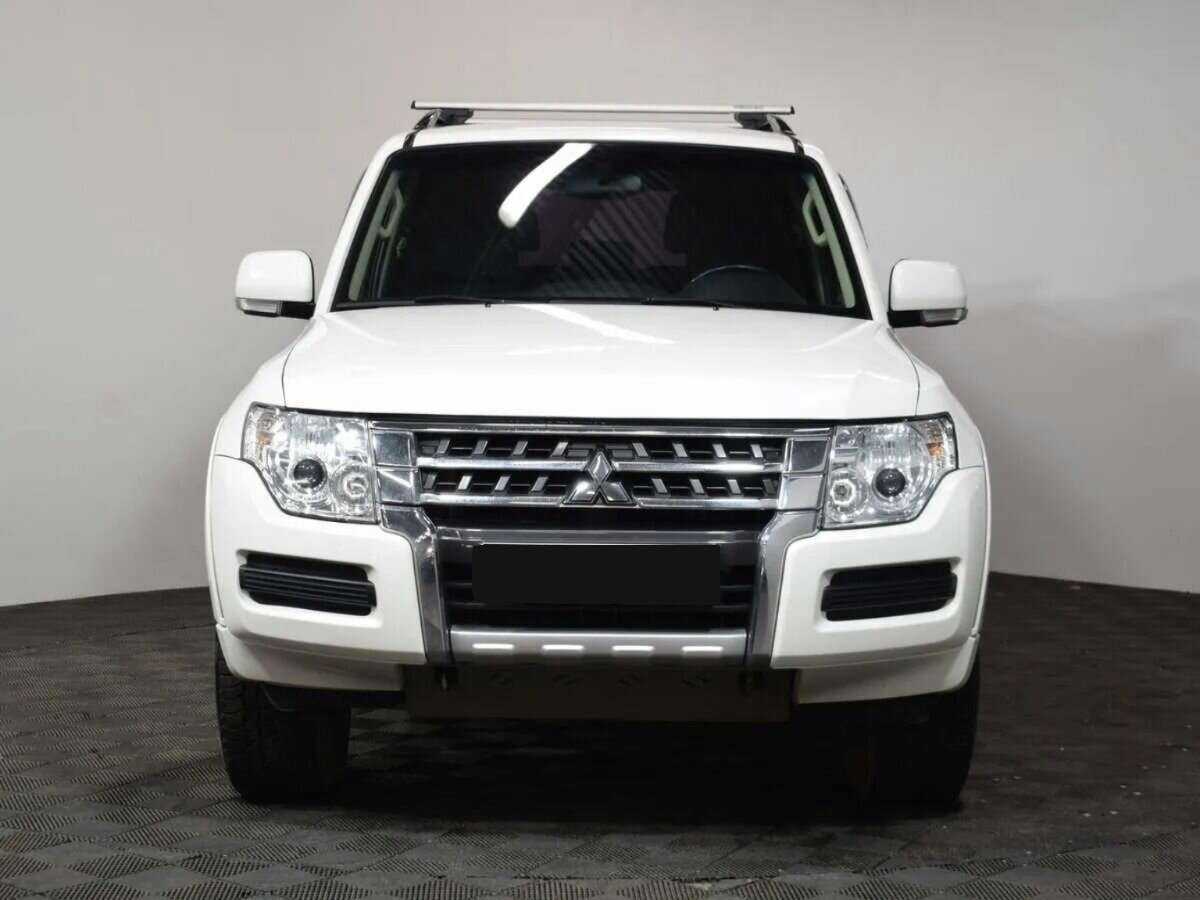 Митсубиши Паджеро б/у, 2015, Автоматическая. Фото: #1