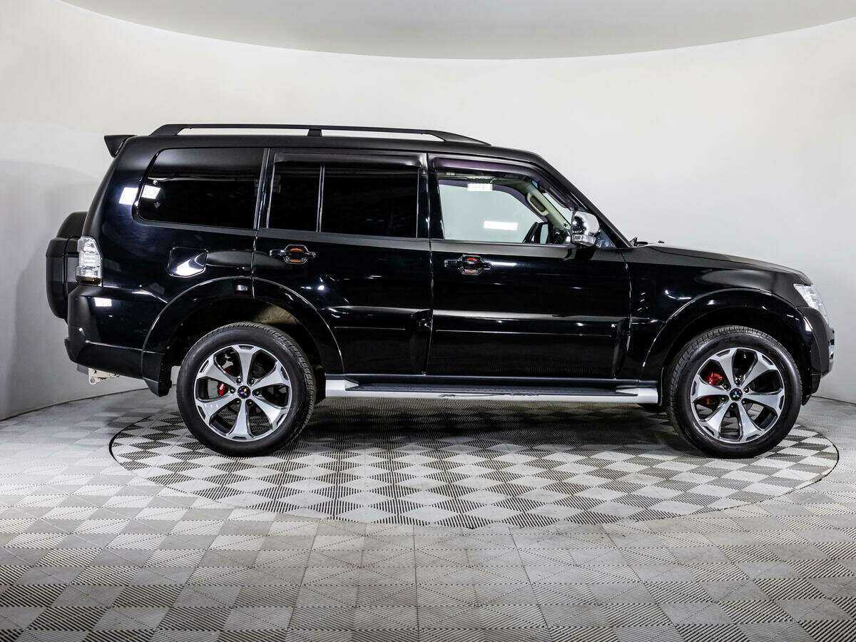 Митсубиши Паджеро б/у, 2015, Автоматическая. Фото: #3