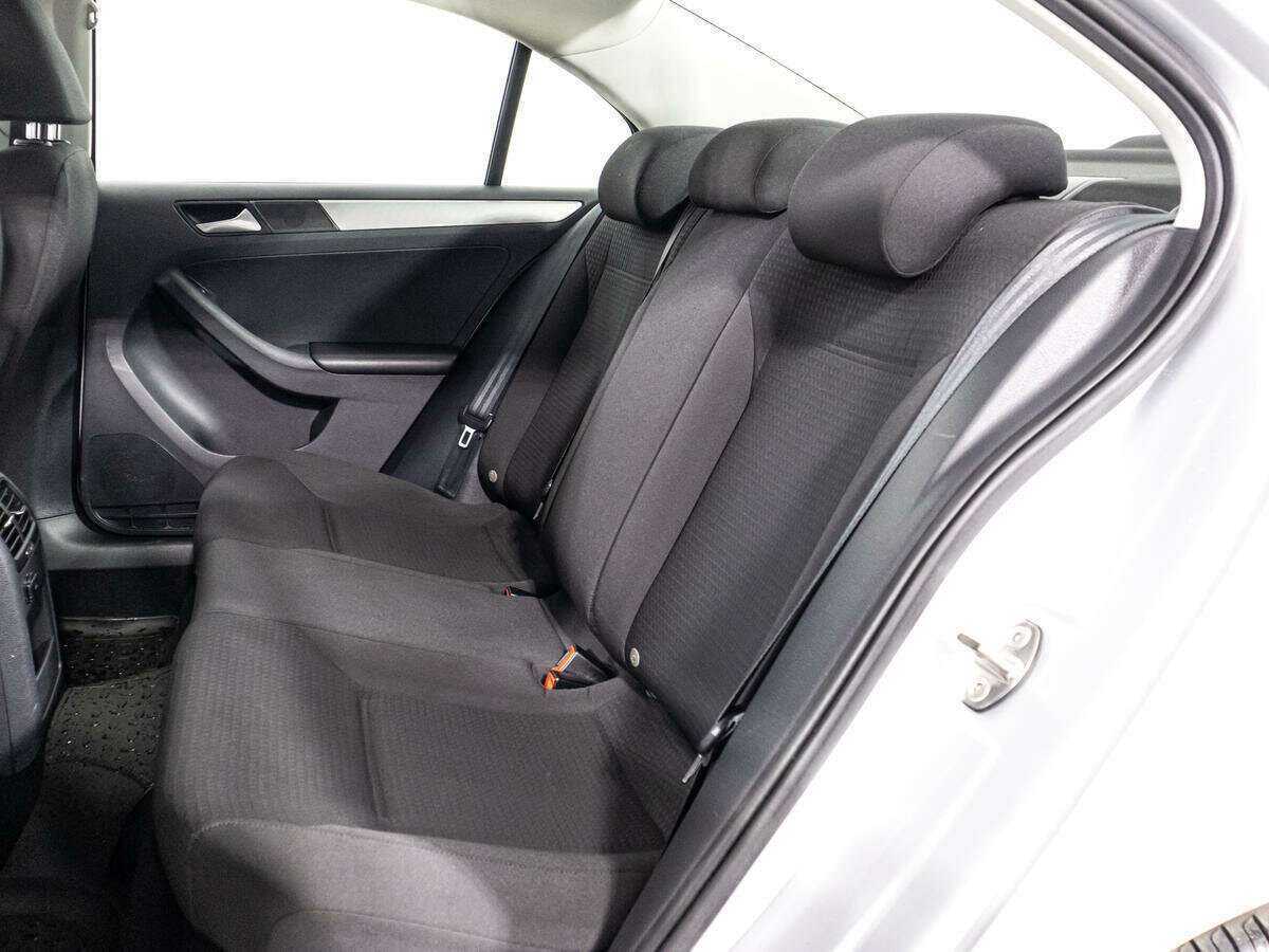 Volkswagen Jetta б/у, 2015, Механическая. Фото: #9