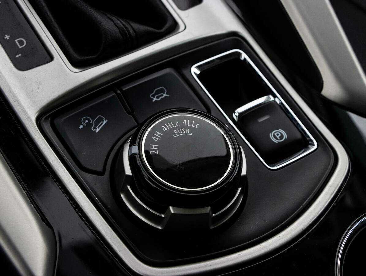 Митсубиши Паджеро Спорт б/у, 2017, Автоматическая. Фото: #15