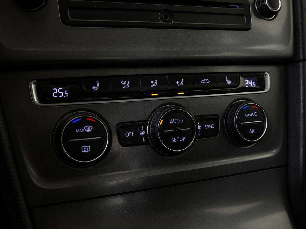 Volkswagen Golf б/у, 2013, Роботизированная. Фото: #14