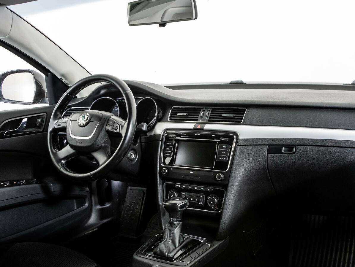 Skoda Superb б/у, 2012, Автоматическая. Фото: #8