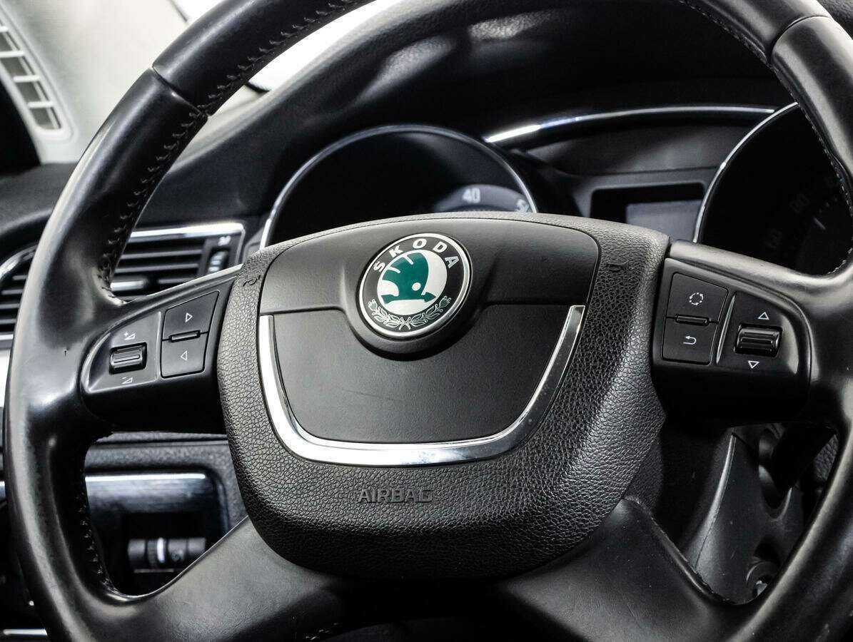 Skoda Superb б/у, 2012, Автоматическая. Фото: #11
