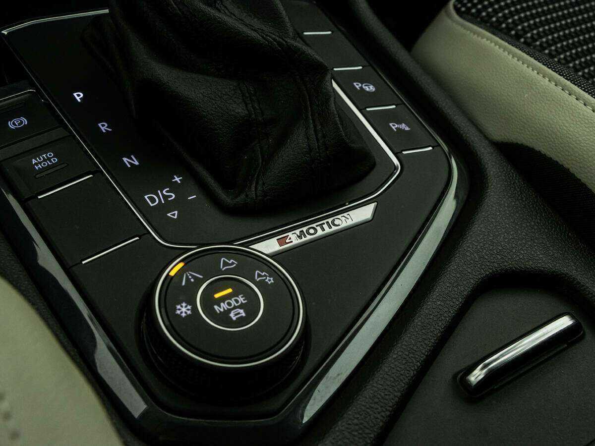 Volkswagen Tiguan б/у, 2020, Роботизированная. Фото: #18