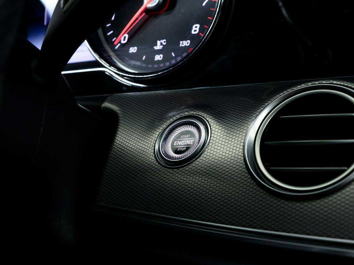 Мерседес-Бенц Е-Класс б/у, 2016, Автоматическая. Фото: #15