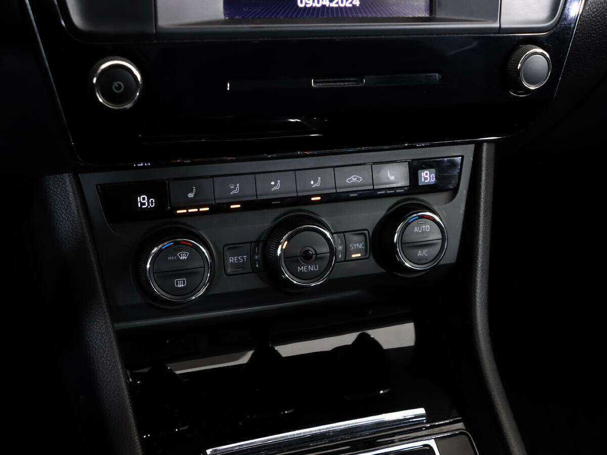 Skoda Superb б/у, 2016, Роботизированная. Фото: #11