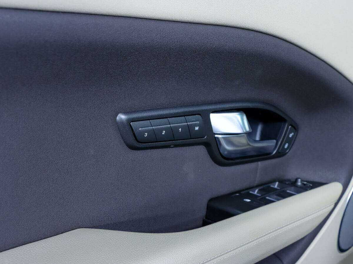 Land Rover Range Rover Evoque б/у, 2018, Автоматическая. Фото: #15