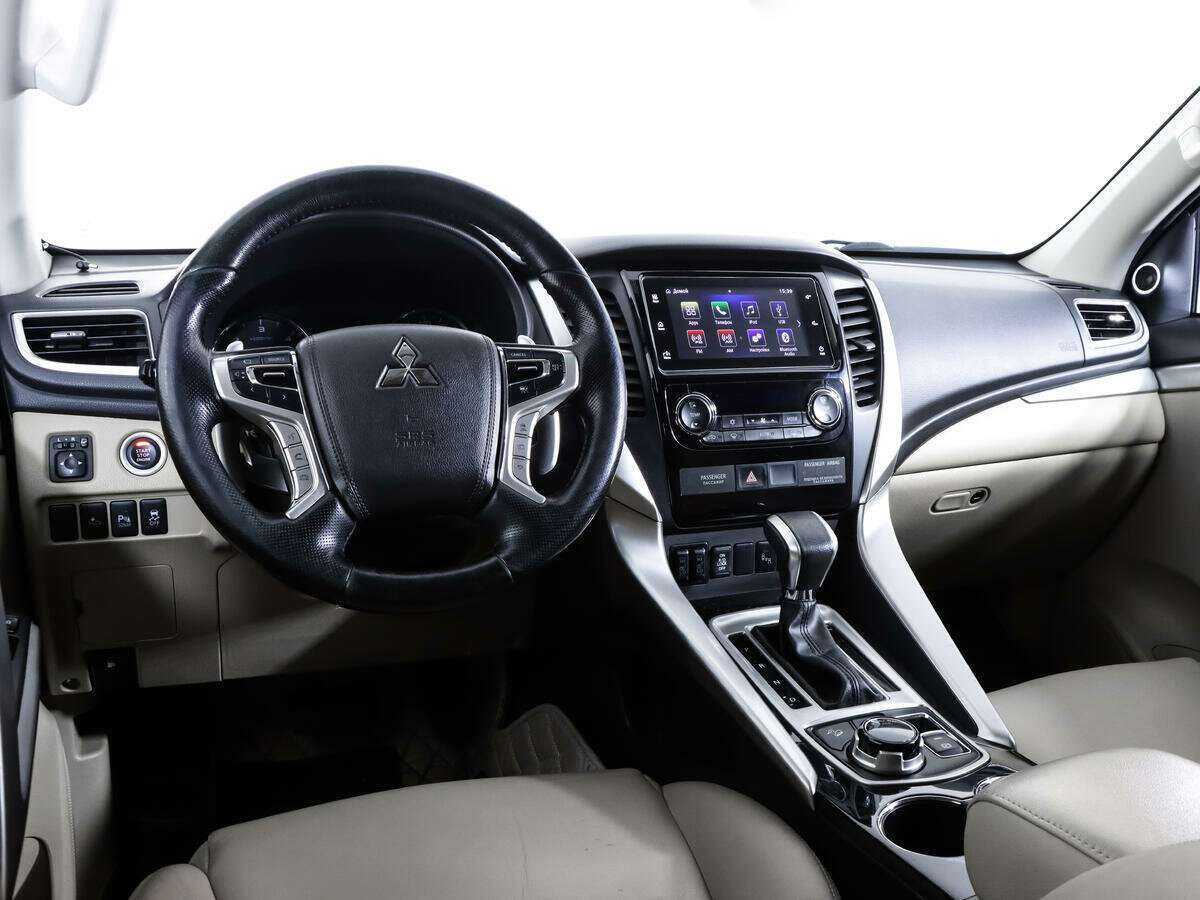 Митсубиши Паджеро Спорт б/у, 2017, Автоматическая. Фото: #14