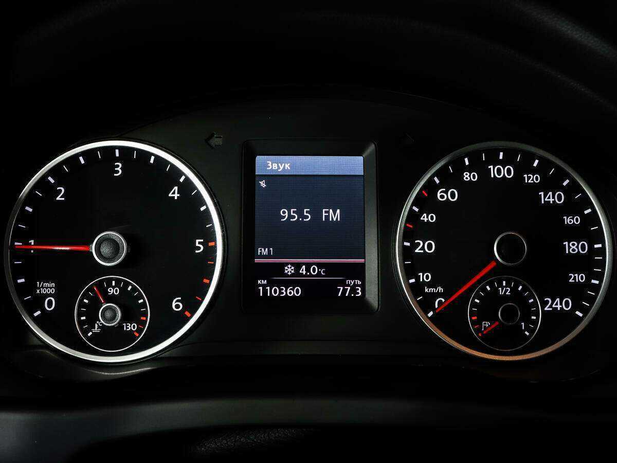 Volkswagen Tiguan б/у, 2012, Автоматическая. Фото: #17