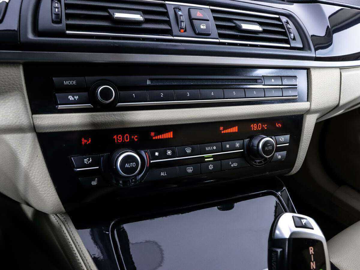 БМВ 5 серии б/у, 2012, Автоматическая. Фото: #17