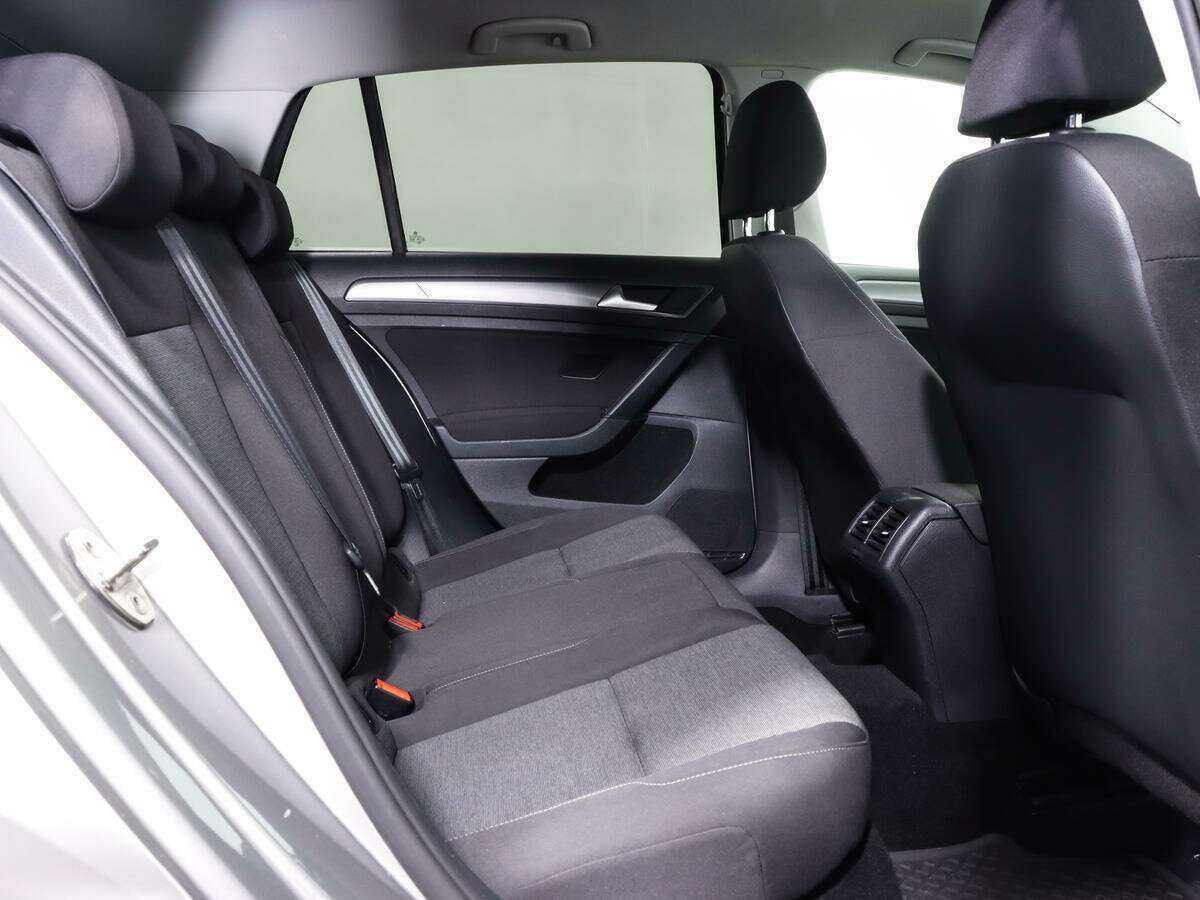 Volkswagen Golf б/у, 2013, Механическая. Фото: #10