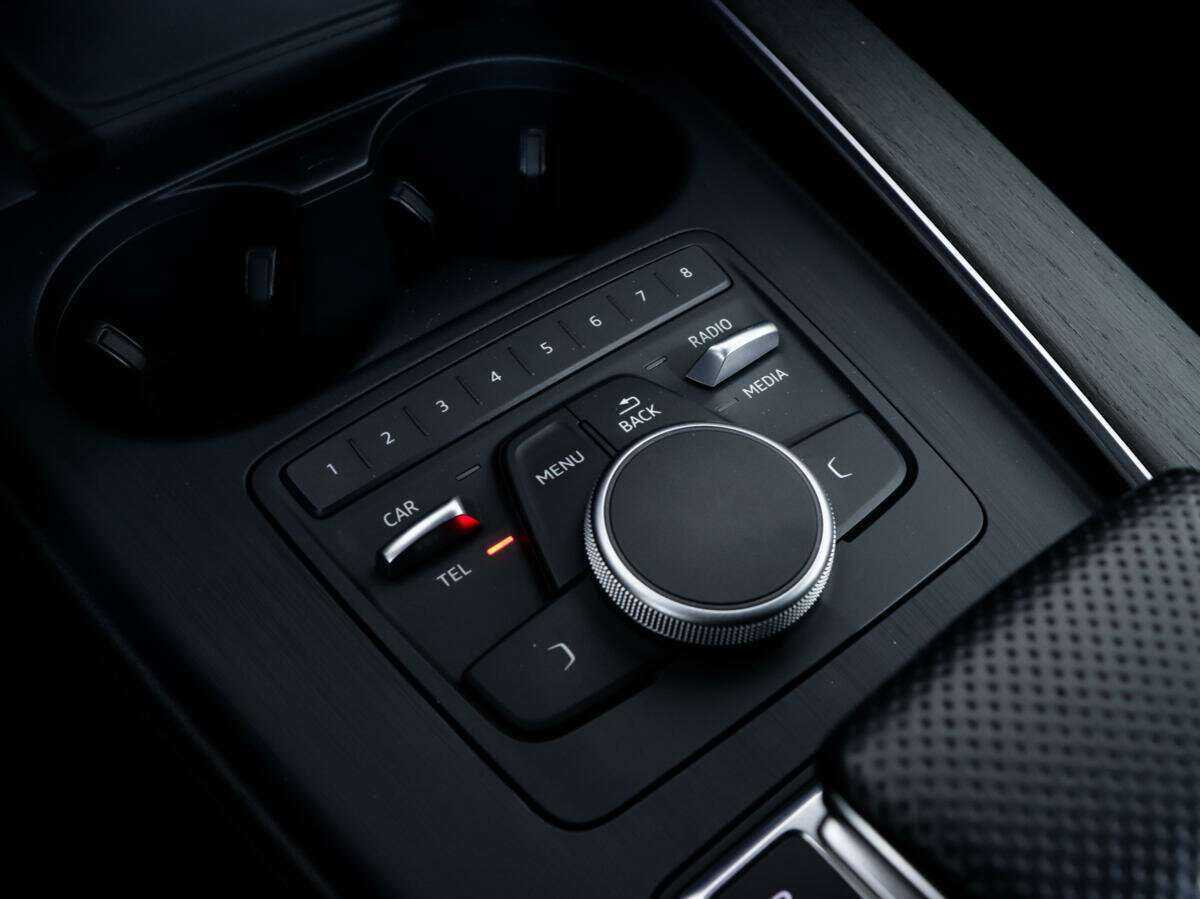 Ауди А4 б/у, 2019, Роботизированная. Фото: #12