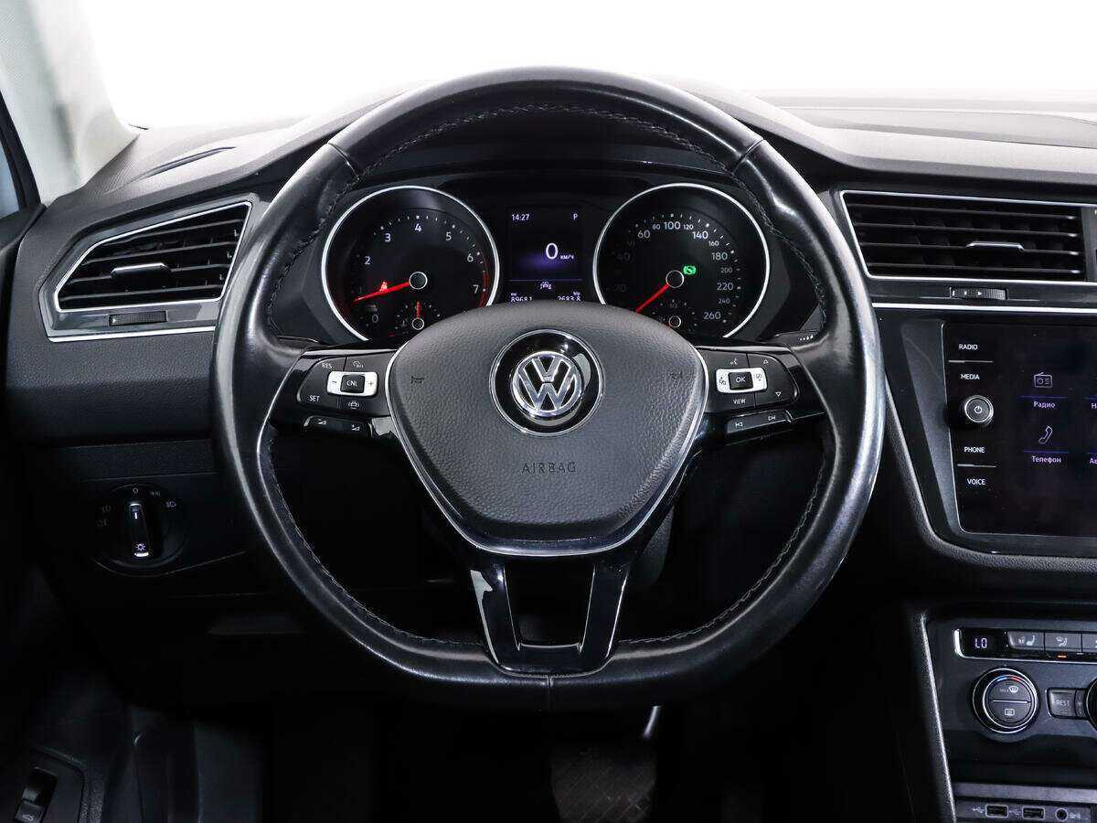 Volkswagen Tiguan б/у, 2020, Роботизированная. Фото: #11