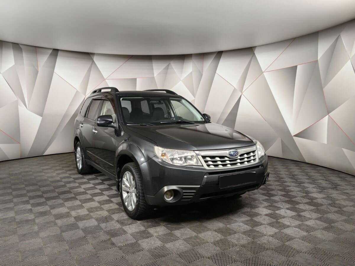 Subaru Forester б/у, 2012, Механическая. Фото: #2