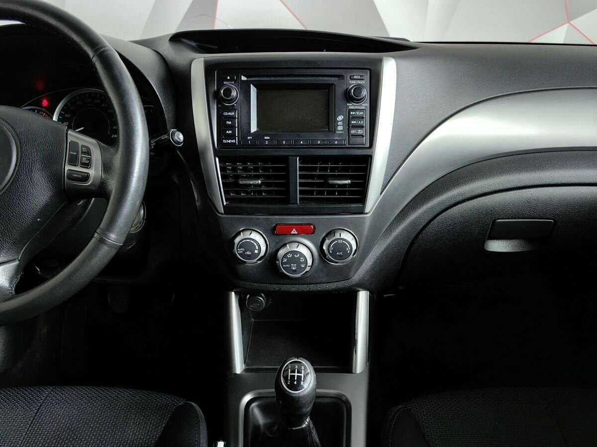 Subaru Forester б/у, 2012, Механическая. Фото: #10