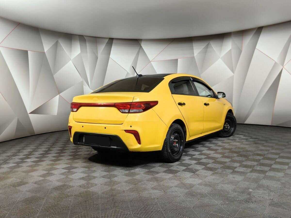 Киа Рио б/у, 2017, Механическая. Фото: #1