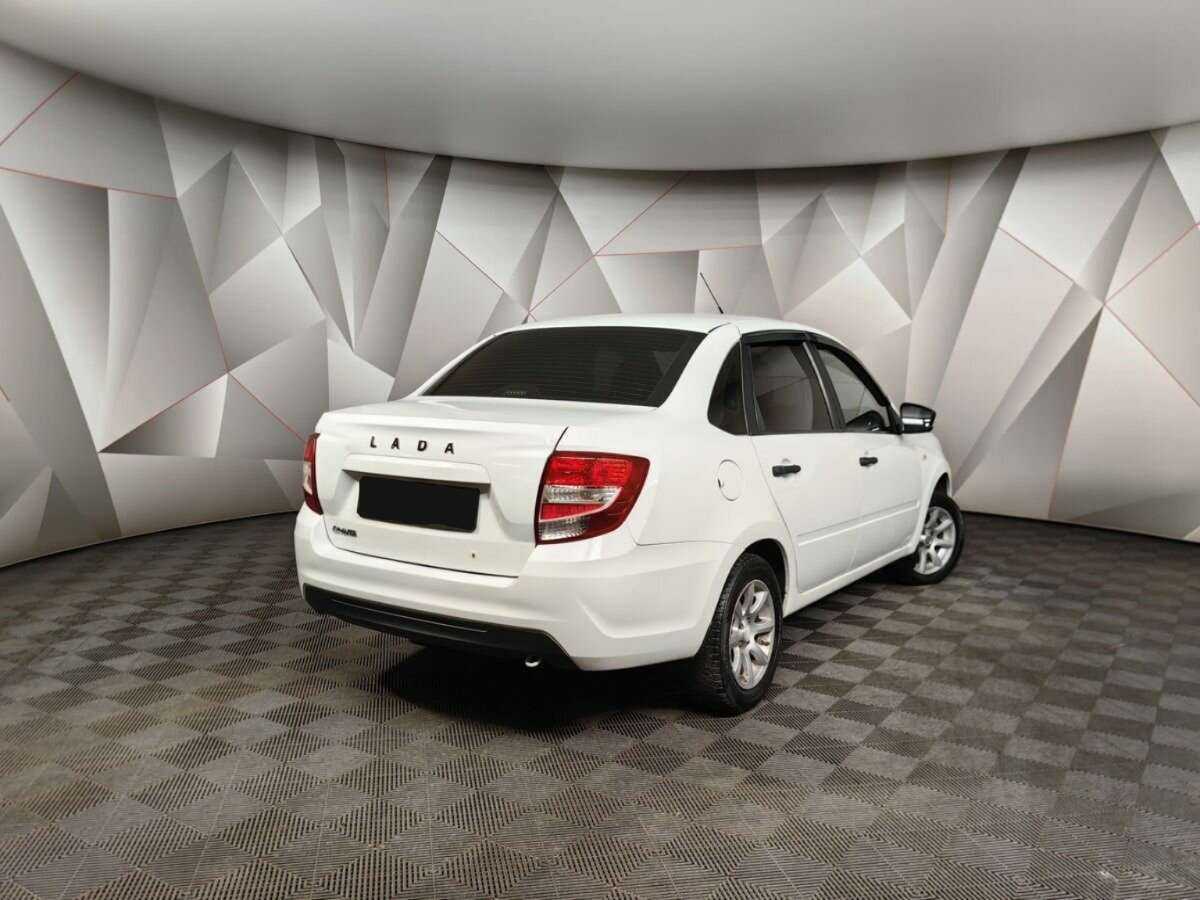 Лада (ВАЗ) Гранта б/у, 2020, Механическая. Фото: #1