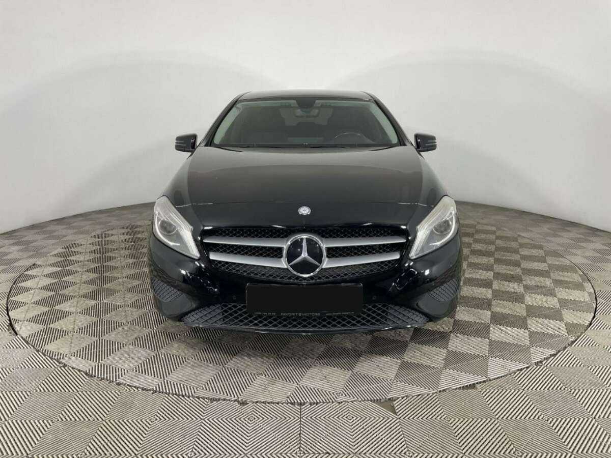 Mercedes-Benz A-Класс б/у, 2014, Роботизированная. Фото: #1