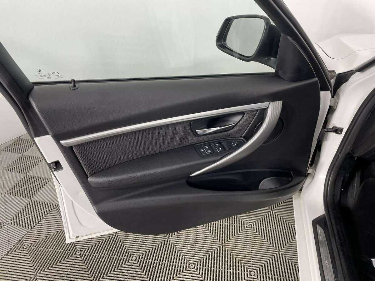 БМВ 3 серии б/у, 2018, Автоматическая. Фото: #7