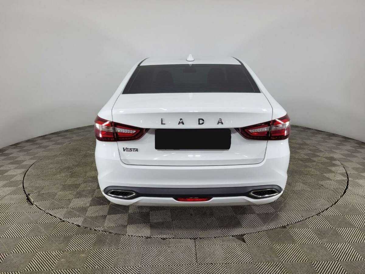 Лада (ВАЗ) Веста б/у, 2023, Механическая. Фото: #2