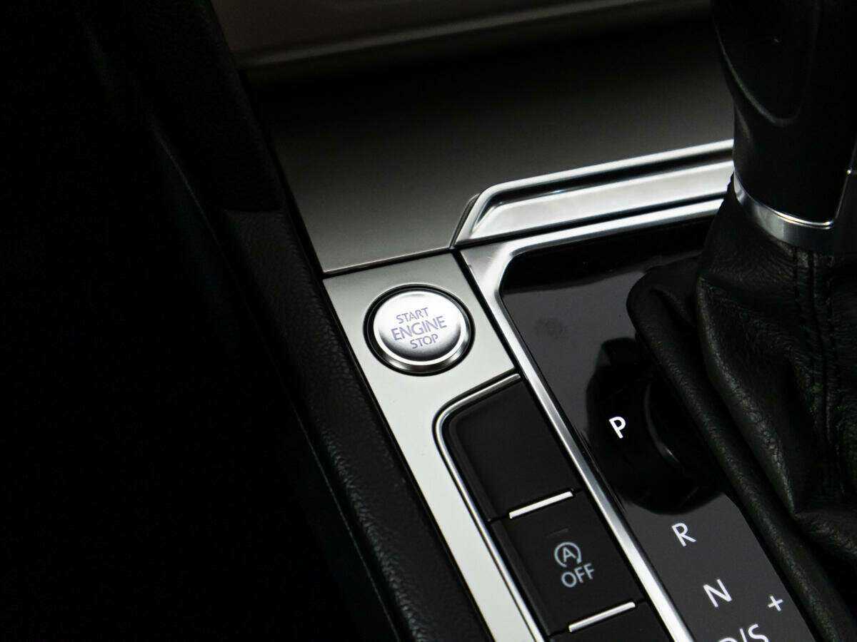 Фольксваген Пассат б/у, 2017, Роботизированная. Фото: #16