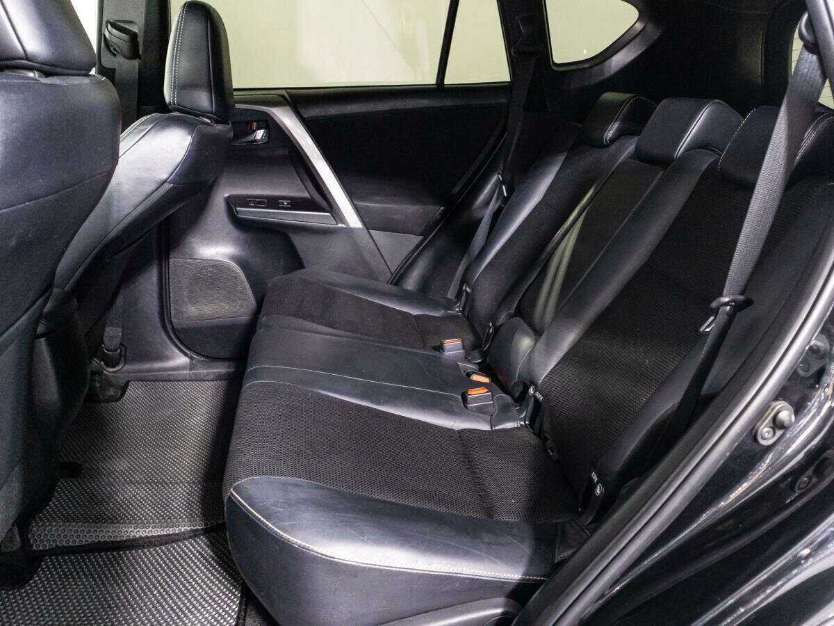 Тойота Рав4 б/у, 2016, Автоматическая. Фото: #9