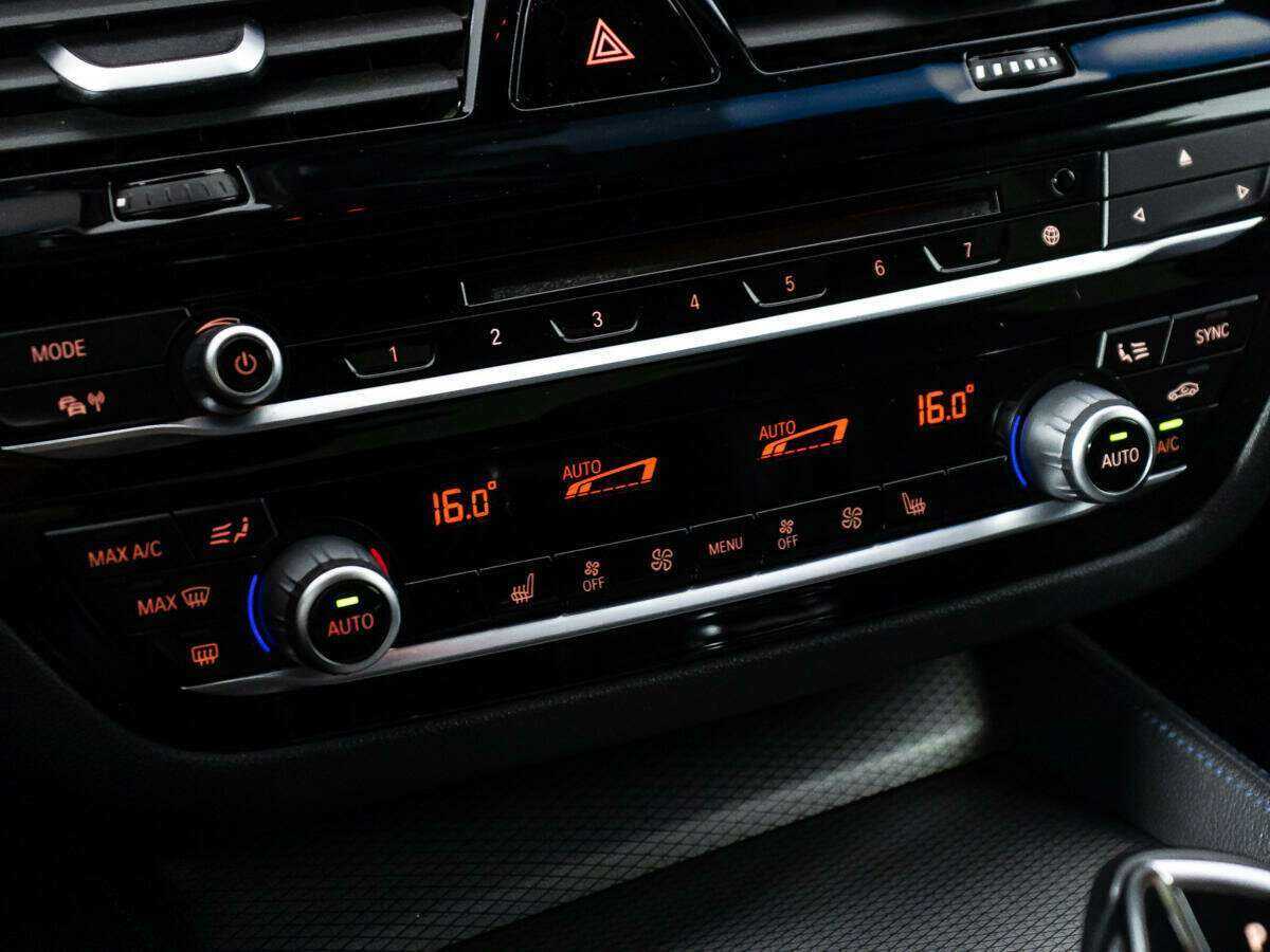 БМВ 5 серии б/у, 2018, Автоматическая. Фото: #17